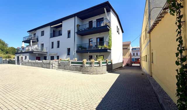 Pronájem bytu 2+kk 50 m², Osvobození, Cheb
