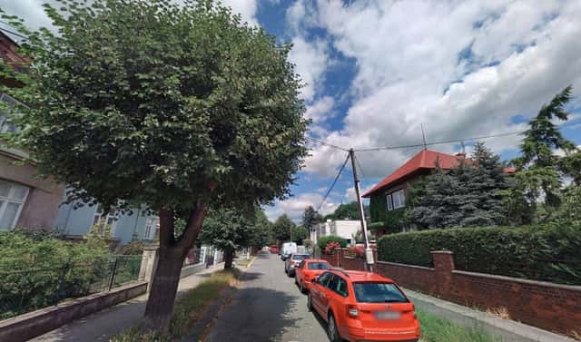 Pronájem části garáže 14 m2 s parkovacím stáním Olomouc, Lazce, Vlkova, Olomouc – Lazce