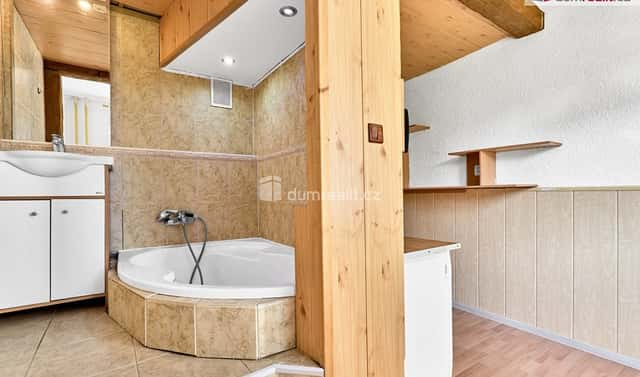 Prodej bytu 1+1 42 m², Závodu míru, Sokolov