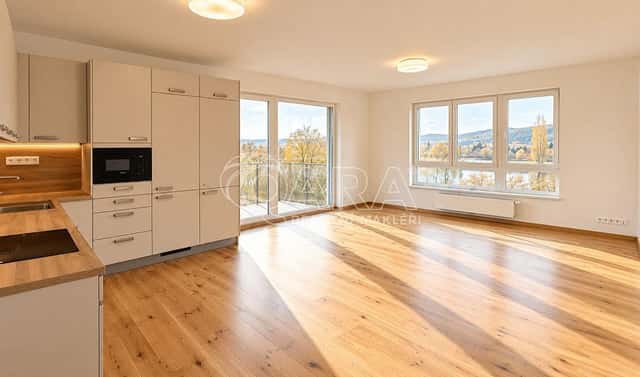 Pronájem bytu 3+kk 94 m², Kolmanova, Praha 4 – Modřany