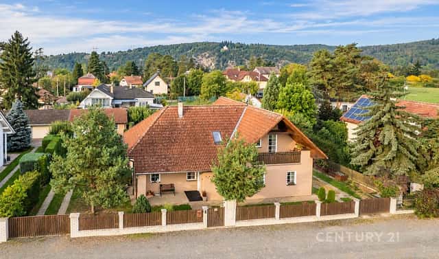Prodej domu 240 m² s pozemkem 1 048 m², V Klících, Hradištko – Rajchardov, okres Praha-západ