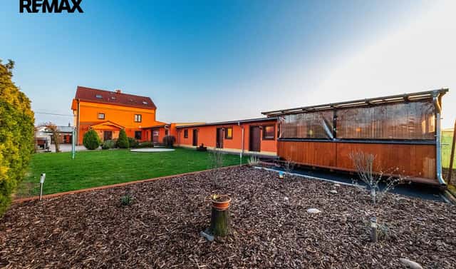 Prodej ubytovacího objektu 309 m², Nová Čtvrť, Kněževes, okres Praha-západ