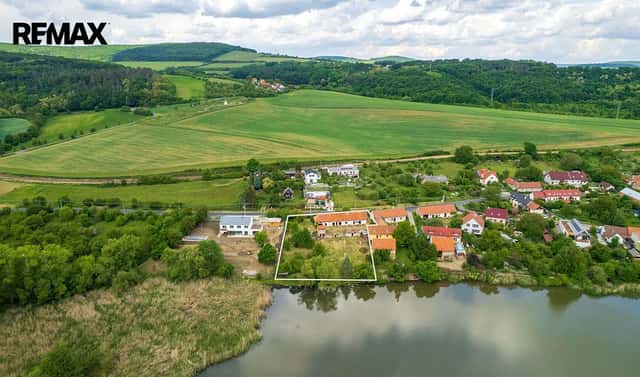 Prodej stavebního pozemku 2 517 m², Chaloupecká, Liteň – Leč, okres Beroun