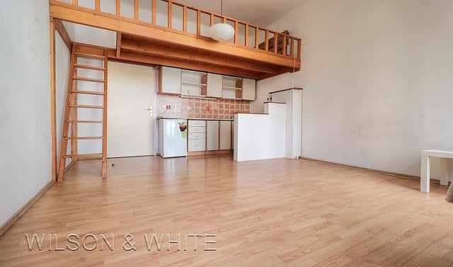 Pronájem bytu 1+kk 26 m², Jindřicha Plachty, Praha 5 – Smíchov