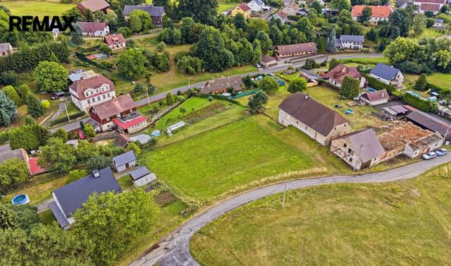 Prodej stavebního pozemku 1 477 m², Brniště, okres Česká Lípa