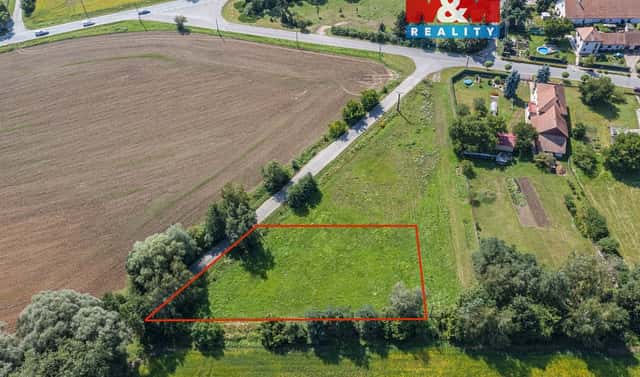 Prodej stavebního pozemku 1 600 m², Kratonohy, okres Hradec Králové
