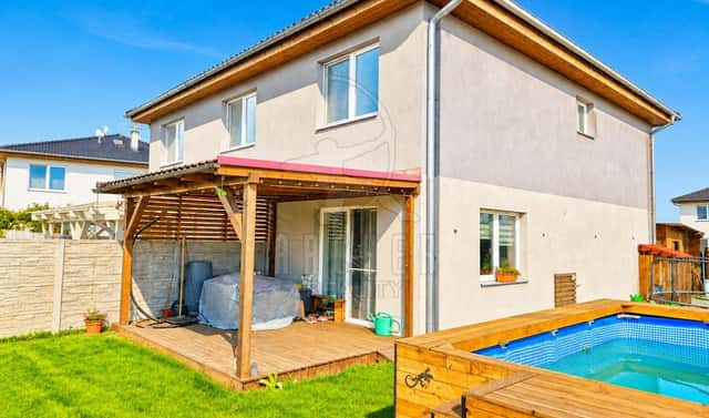 Prodej bytu 3+kk 365 m², Polerady, okres Praha-východ