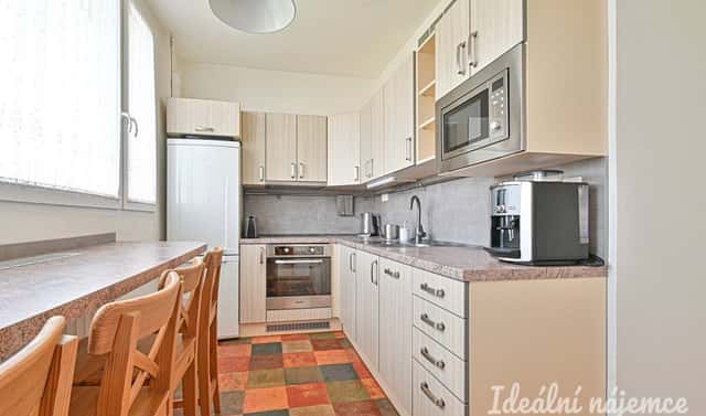 Pronájem bytu 3+1 68 m², Milénova, Brno – Lesná, okres Brno-město