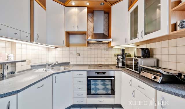 Prodej bytu 3+1 72 m², Bukurešťská, Tábor