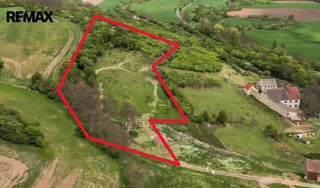 Prodej pozemku 12 056 m², Holedeč, okres Louny