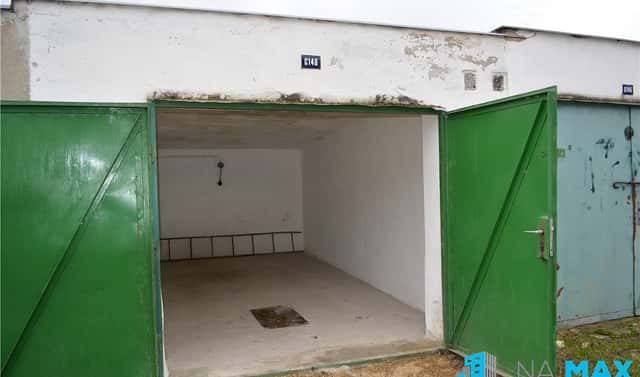 Prodej garáže 20 m2, Znojmo, Dobšická, Znojmo