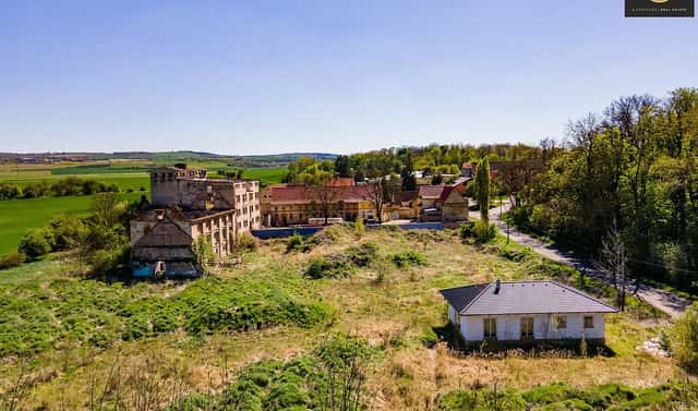 Prodej stavebního pozemku 8 827 m², Liběšice – Dobříčany, okres Louny
