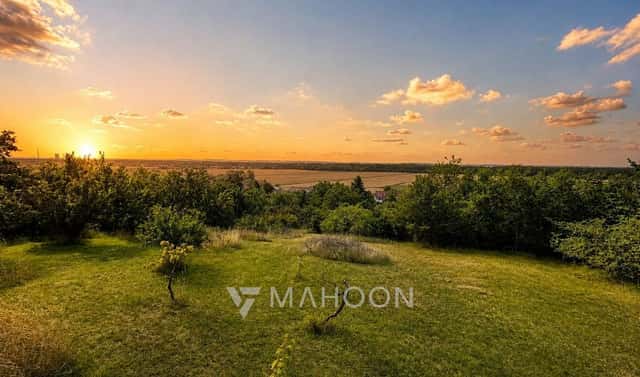 Prodej stavebního pozemku 4 400 m², Kly – Hoření Vinice, okres Mělník