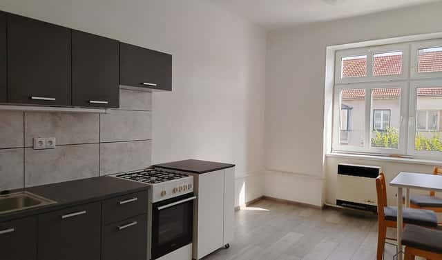 Pronájem bytu 1+1 42 m², Slovenská, Znojmo
