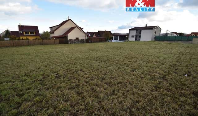 Prodej stavebního pozemku 800 m², Mnichovo Hradiště – Hněvousice, okres Mladá Boleslav