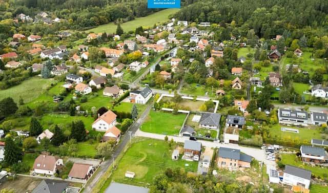 Prodej stavebního pozemku 1 167 m², Stříbrná Lhota, Mníšek pod Brdy, okres Praha-západ