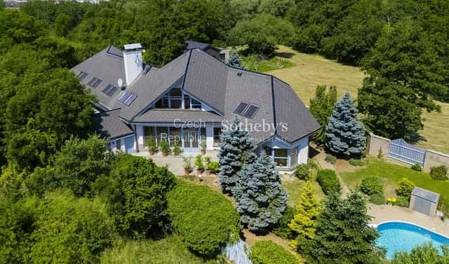 Prodej domu 609 m² s pozemkem 2 267 m², Vestec, okres Praha-západ