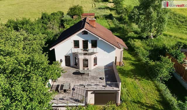 Prodej domu 300 m² s pozemkem 1 427 m², Bystřice – Ouběnice, okres Benešov