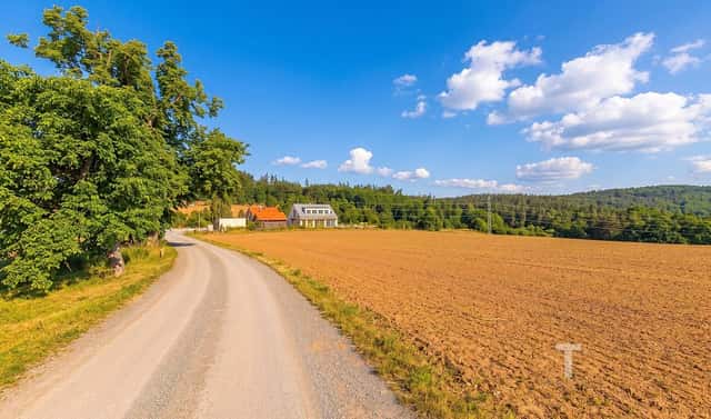 Prodej stavebního pozemku 1 463 m², Tišnov, okres Brno-venkov
