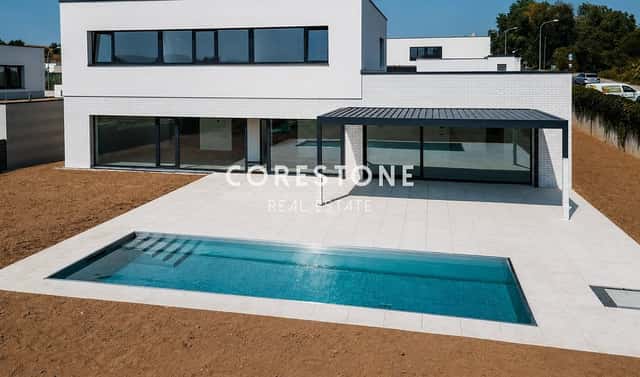 Prodej domu 310 m² s pozemkem 1 372 m², K Housličkám, Praha 6 – Lysolaje