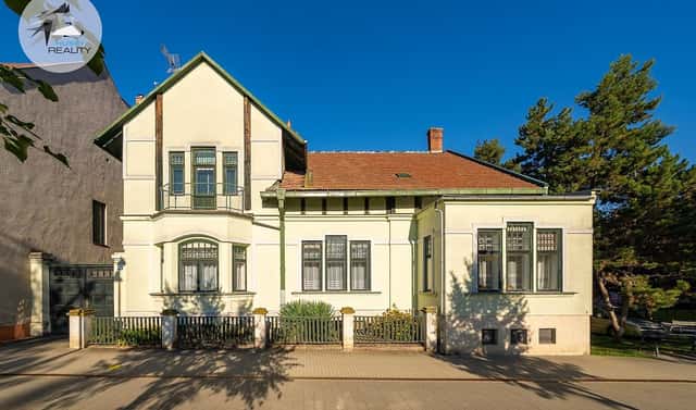 Prodej domu 268 m² s pozemkem 1 048 m², Palackého, Napajedla, okres Zlín