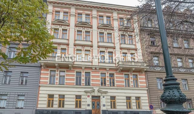 Pronájem kanceláře 77 m², Janáčkovo nábřeží, Praha 5 – Smíchov
