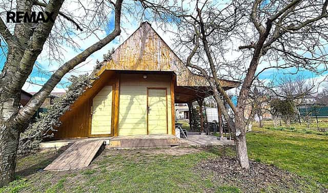 Prodej zahrady 572 m², Lenešice, okres Louny