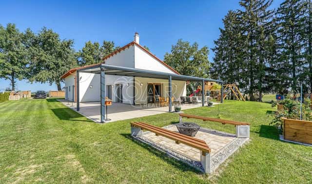 Prodej domu 350 m² s pozemkem 3 414 m², Libějovice – Nestanice, okres Strakonice