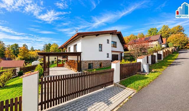 Prodej domu 350 m² s pozemkem 800 m², Chanovice, okres Klatovy