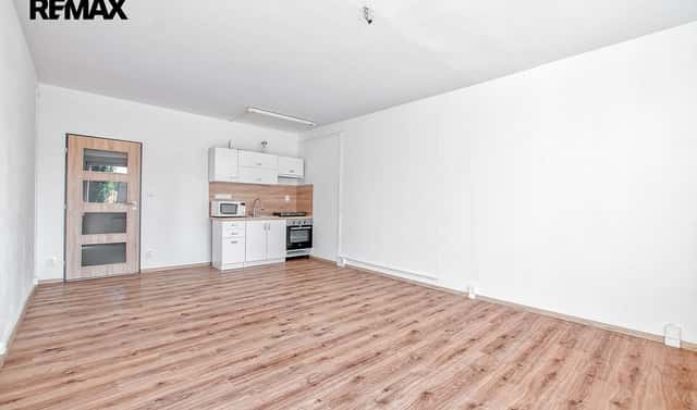Pronájem bytu 1+kk 32 m², Tovární, Bohumín – Záblatí, okres Karviná