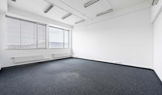 Pronájem kanceláře 90 m², Průmyslová, Praha 10 – Hostivař