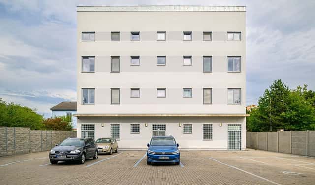 Pronájem kanceláře 32 m², Bečovská, Praha 10 – Uhříněves
