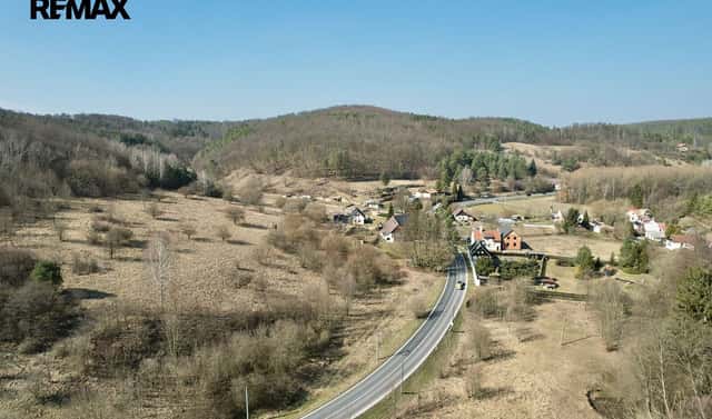 Prodej zahrady 2 571 m², Medonosy, okres Mělník