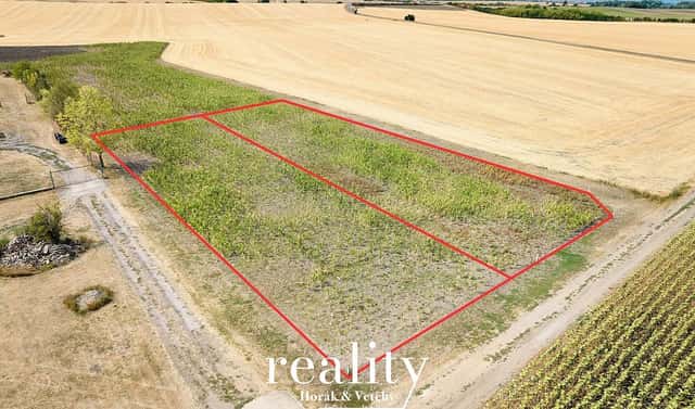 Prodej stavebního pozemku 1 718 m², Strachotice, okres Znojmo