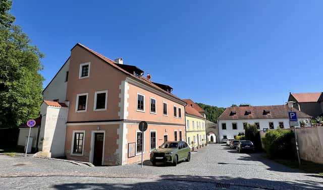 Prodej domu (jiného typu) 500 m² s pozemkem 632 m², Zlatá Koruna, okres Český Krumlov