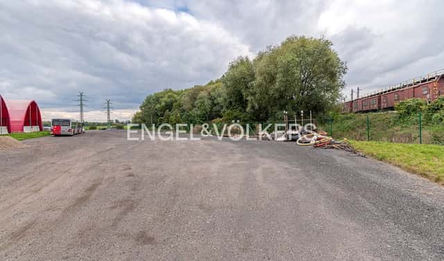 Pronájem komerčního pozemku 2 596 m², Tovární, Poříčany, okres Kolín