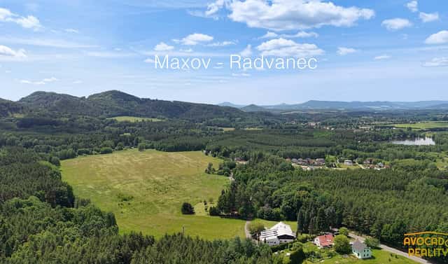 Prodej domu 1 000 m² s pozemkem 22 792 m², Radvanec – Maxov, okres Česká Lípa