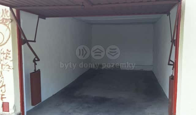 Prodej garáže 27 m2 v Chebu, Cheb