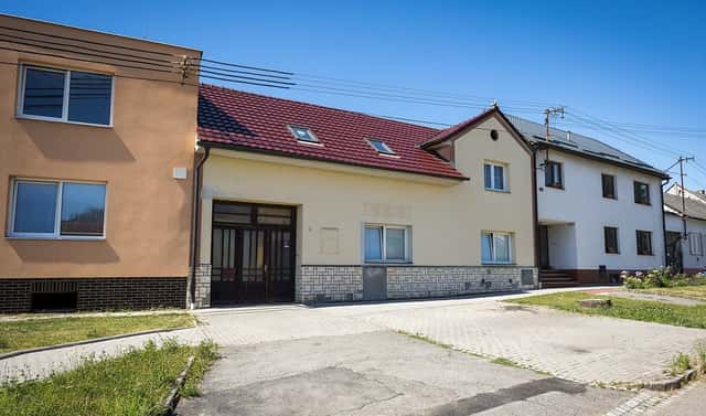 Prodej domu 450 m² s pozemkem 1 140 m², Roštění, okres Kroměříž