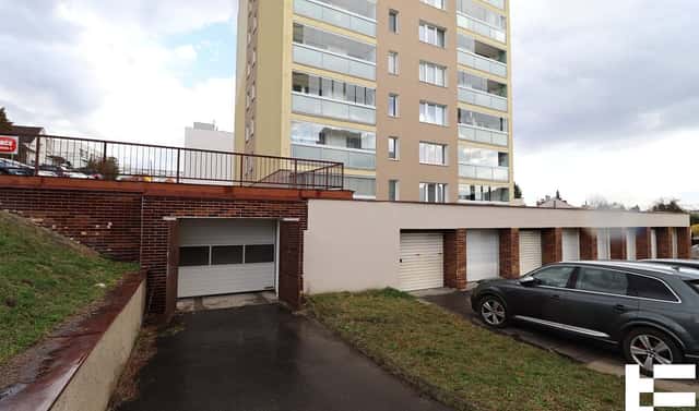 Soubor 32 podzemních parkovacích stání ul K otočce Praha Modřany, K otočce, Praha 4 – Modřany