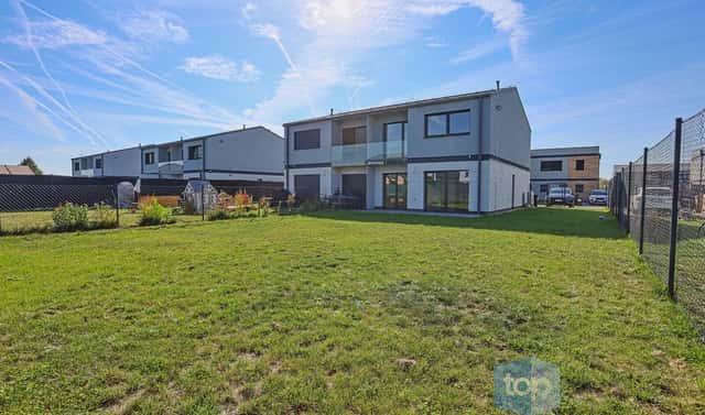 Pronájem domu 128 m² s pozemkem 432 m², Gabčíkova, Horoušany, okres Praha-východ