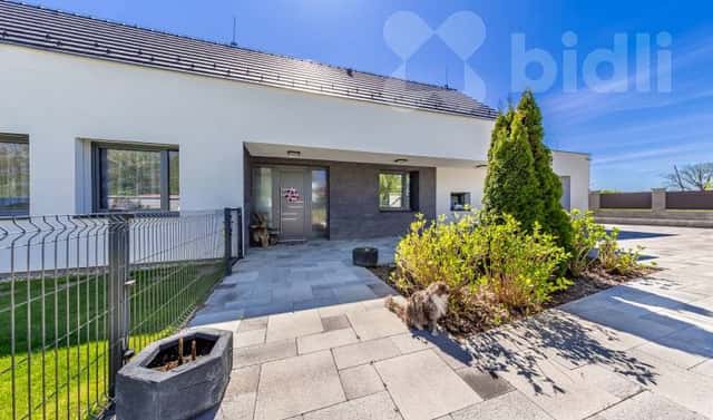 Prodej domu 379 m² s pozemkem 1 341 m², Na Výsluní, Horoměřice, okres Praha-západ