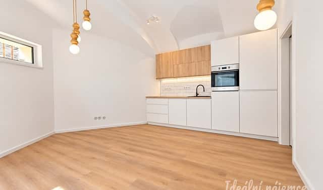 Pronájem bytu 2+kk 38 m², Špitálka, Brno, okres Brno-město