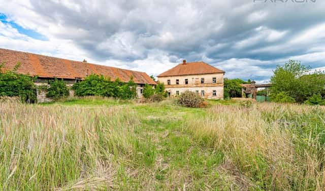 Prodej komerčního objektu (jiného typu) 3 061 m², Vysoký Újezd – Kuchař, okres Beroun