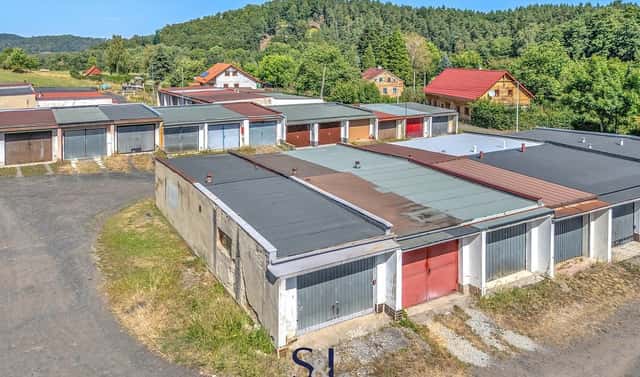 Nabízím k prodeji zděnou krajní řadovou garáž v Kamenickém Šenově, ulice Smetanova., Smetanova, Kamenický Šenov, okres Česká Lípa