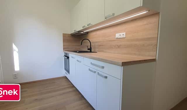Prodej bytu 1+1 34 m², Luh, Vsetín
