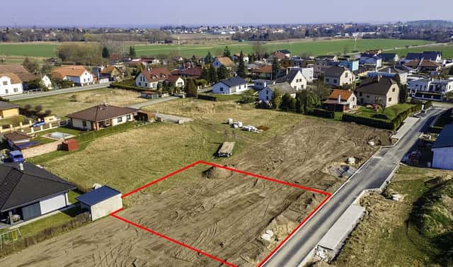 Prodej stavebního pozemku 678 m², Sezemice – Počaply, okres Pardubice