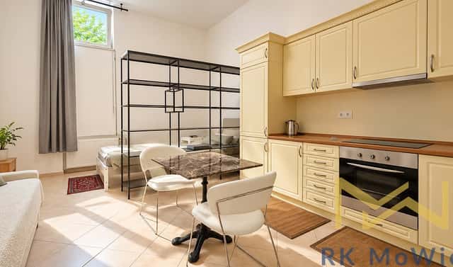 Pronájem bytu 1+kk 41 m², Italská, Praha 2 – Vinohrady