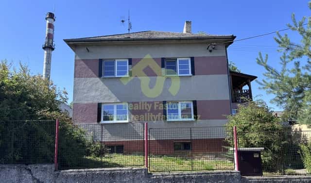 Prodej domu 228 m² s pozemkem 1 076 m², Na Husinci, Rokycany