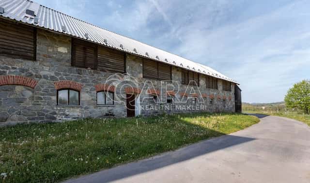 Prodej skladovacích prostor 260 m², Kolinec, okres Klatovy